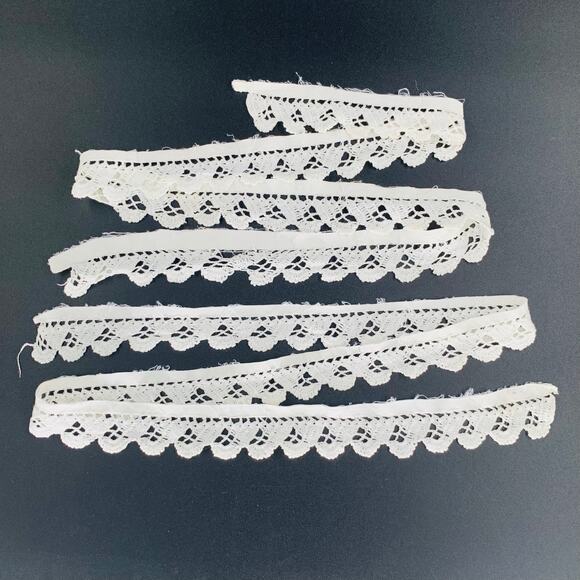 Hand Crochet Trim White Lace Scalloped Two 40 Inch Pieces Repurpose Imperfect - Picture 6 of 6